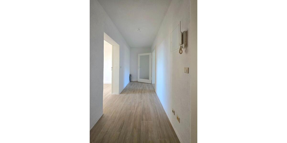 Etagenwohnung Lauta - 2 Zimmer, 47 m&sup2;, 300&euro; | Angebot:25839941