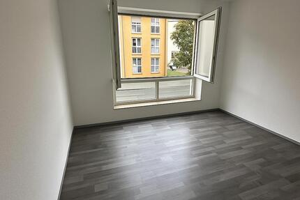 Helle 1-Zimmer-Wohnung mit Pantryküche in Fürth – Sonnenhof