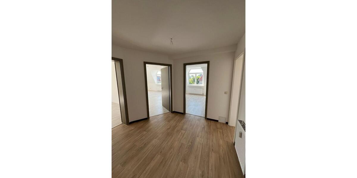 Dachgeschoßwohnung Schwarzheide Schwarzheide-Ost Victoria - 3 Zimmer, 80 m&sup2;, 710&euro; | Angebot:25379731