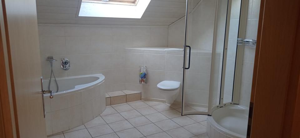 Doppelhaushälfte Landstuhl - 5 Zimmer, 240 m&sup2;, 2.130&euro; | Angebot:26025470