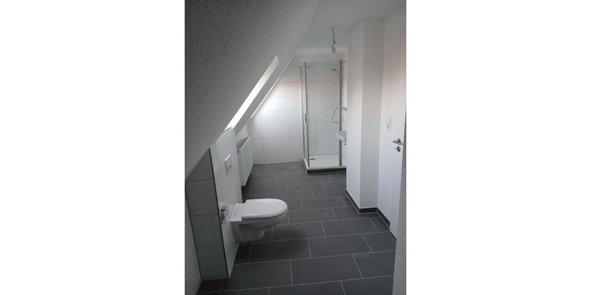Dachgeschoßwohnung Hude (Oldenburg) - 3 Zimmer, 98 m&sup2;, 900&euro; | Angebot:26433484