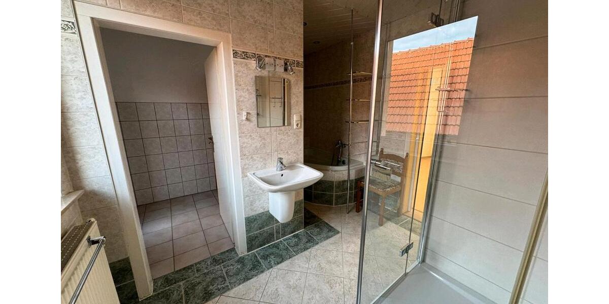 Maisonette-Wohnung in EFH mit Garten u. Nebengebäude 4 zimmer