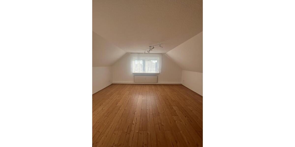 Dachgeschoßwohnung Lunden - 2 Zimmer, 48 m&sup2;, 500&euro; | Angebot:26606236