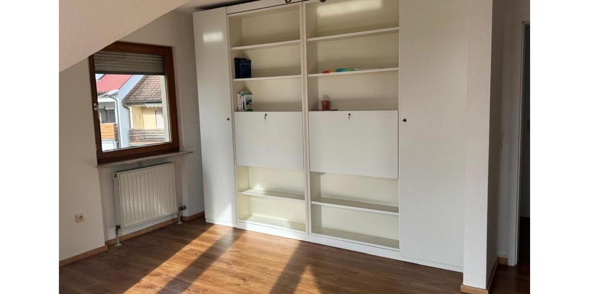 Dachgeschoßwohnung Bad Neustadt an der Saale - 3 Zimmer, 110 m&sup2;, 700&euro; | Angebot:25549110