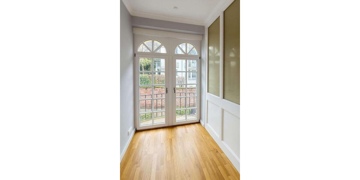 Etagenwohnung Heidelberg Neuenheim - 4 Zimmer, 130 m&sup2;, 2.750&euro; | Angebot:25146635