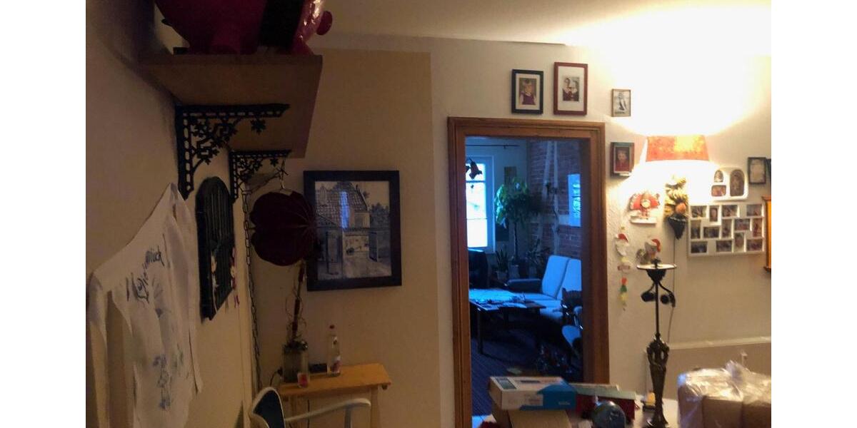 3 12 Zimmer Wohnung im 1. OG im gepflegten Altbau 3 zimmer