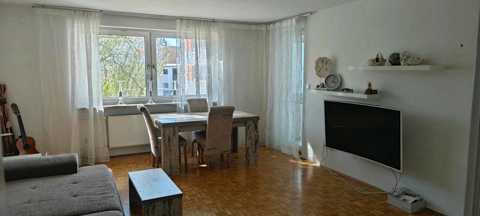 Etagenwohnung Augsburg Oberhausen - 4 Zimmer, 87 m&sup2;, 1.700&euro; | Angebot:26272784