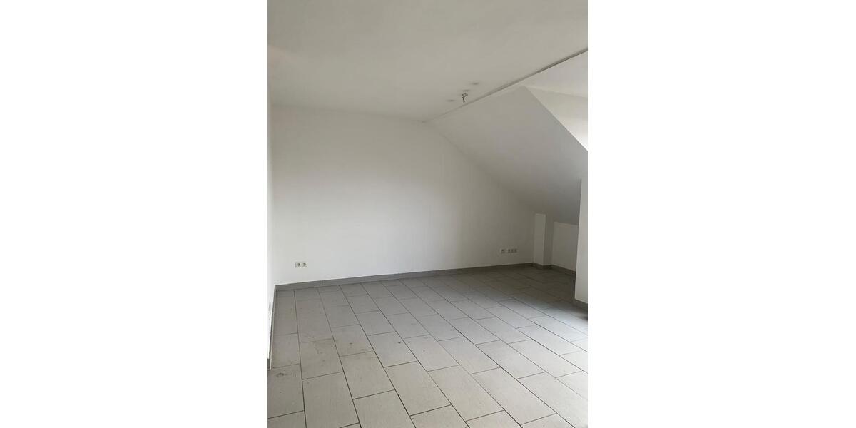 Dachgeschoßwohnung Wesel - 3 Zimmer, 68 m&sup2;, 650&euro; | Angebot:26492806