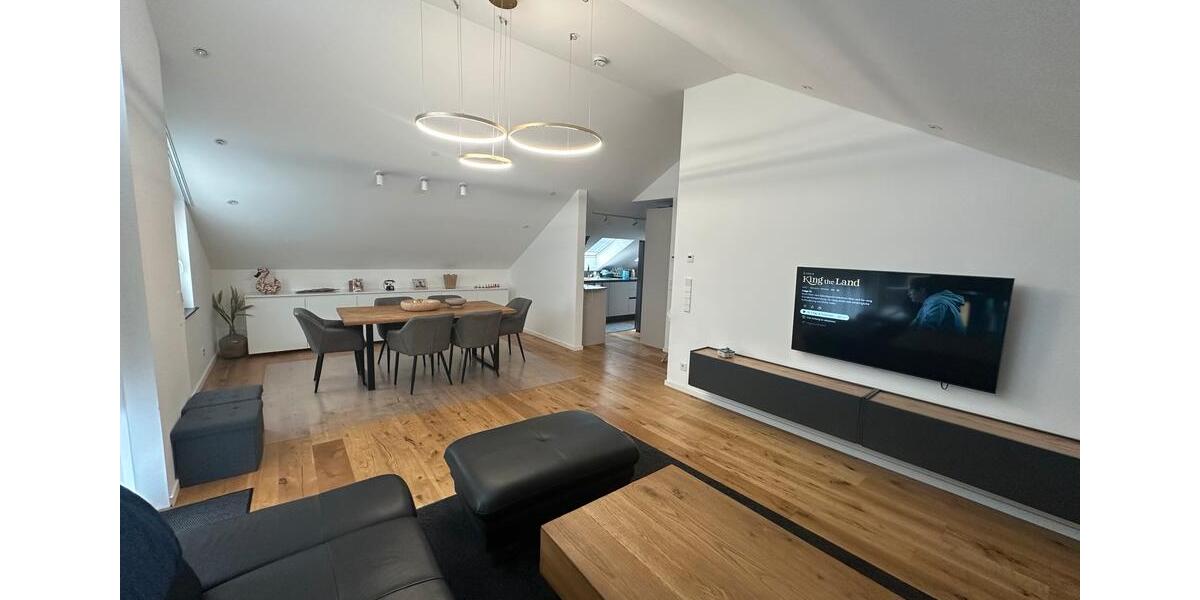 Dachgeschoßwohnung Leonberg - 4.5 Zimmer, 90 m&sup2;, 1.650&euro; | Angebot:26615323