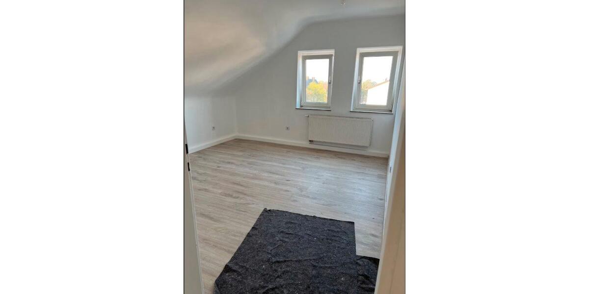 Dachgeschoßwohnung Germersheim - 2 Zimmer, 66 m&sup2;, 700&euro; | Angebot:26629746