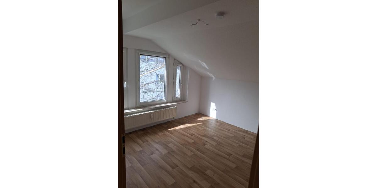 Dachgeschoßwohnung Hemer - 2 Zimmer, 50 m&sup2;, 400&euro; | Angebot:26094730