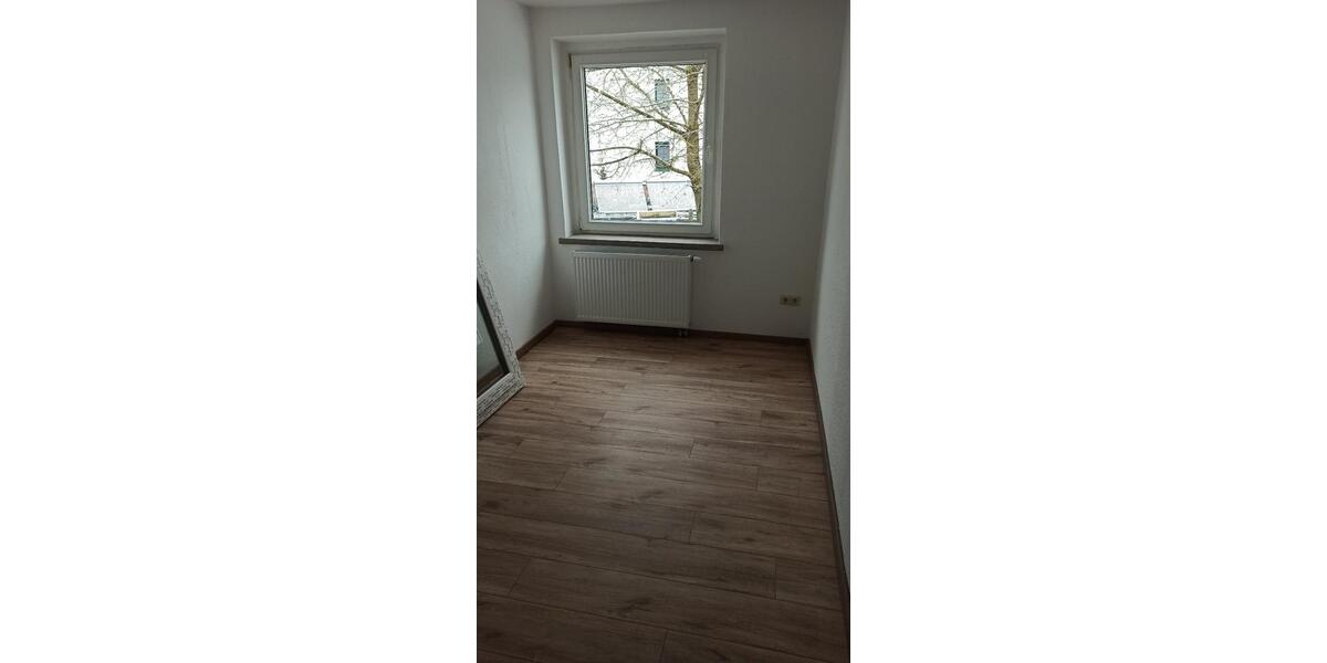 Erdgeschoßwohnung Stendal - 3 Zimmer, 60 m&sup2;, 350&euro; | Angebot:25026216