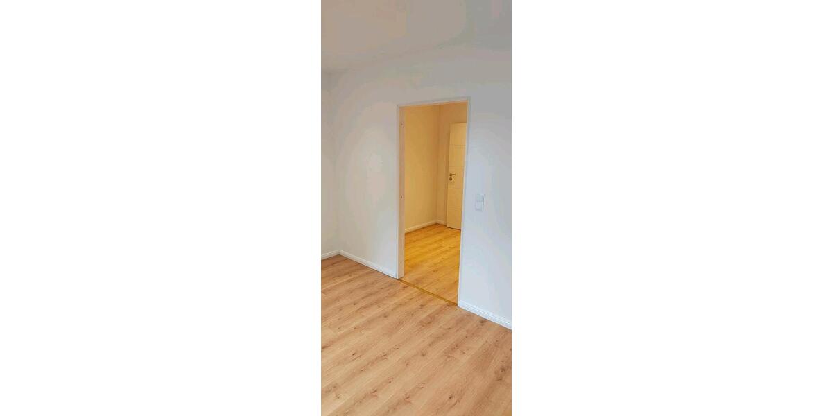 Etagenwohnung Großefehn - 5 Zimmer, 160 m&sup2;, 999&euro; | Angebot:24779412