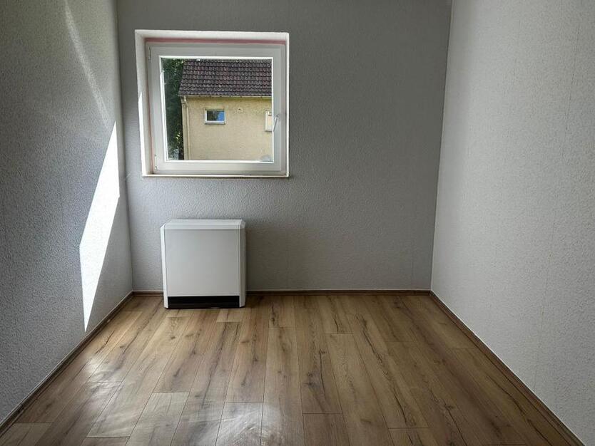 Großzügige 4-Zimmer Wohnung in Essen Kray zimmer