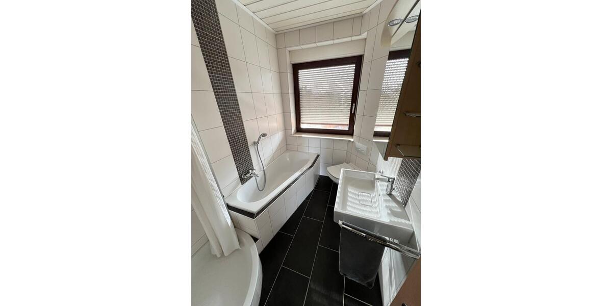 Etagenwohnung Schwandorf - 4 Zimmer, 100 m&sup2;, 920&euro; | Angebot:24867403