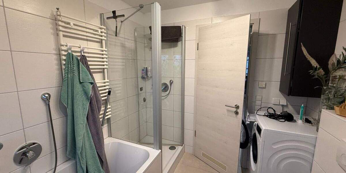 Traumhafte DG-Wohnung mit Kamin und 2 Dachterrassen 5 zimmer