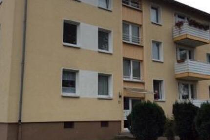 frisch sanierte 2,5-Zimmer-Wohnung mit Balkon zimmer