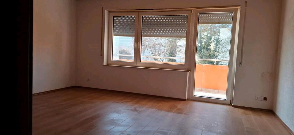Erdgeschoßwohnung Bad Friedrichshall - 3 Zimmer, 75 m&sup2;, 900&euro; | Angebot:26615259