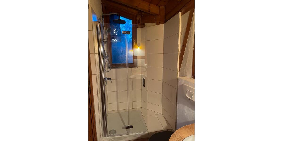 Dachgeschoßwohnung Reutlingen - 2 Zimmer, 70 m&sup2;, 950&euro; | Angebot:24533261