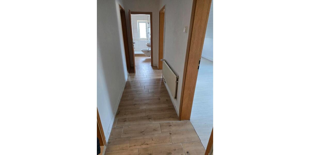 Dachgeschoßwohnung Sande - 2.5 Zimmer, 41 m&sup2;, 370&euro; | Angebot:25307381