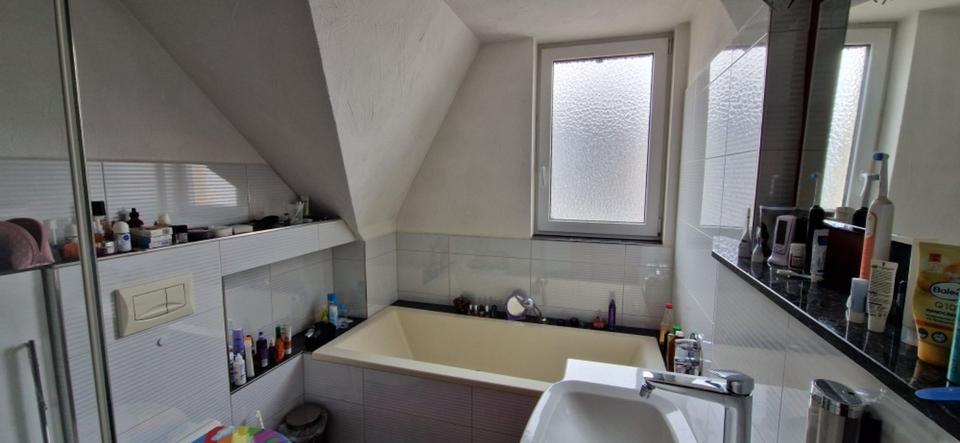 Dachgeschoßwohnung Gotha - 3 Zimmer, 80 m&sup2;, 690&euro; | Angebot:25323442