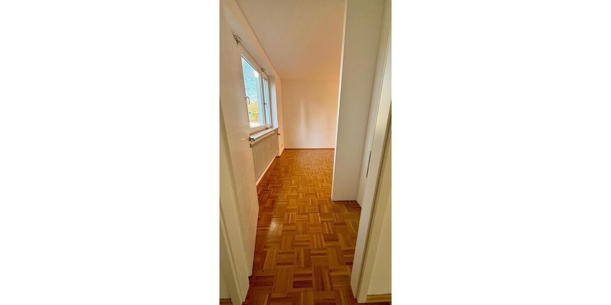 Erdgeschoßwohnung München Hadern - 5 Zimmer, 135 m&sup2;, 2.600&euro; | Angebot:24542263