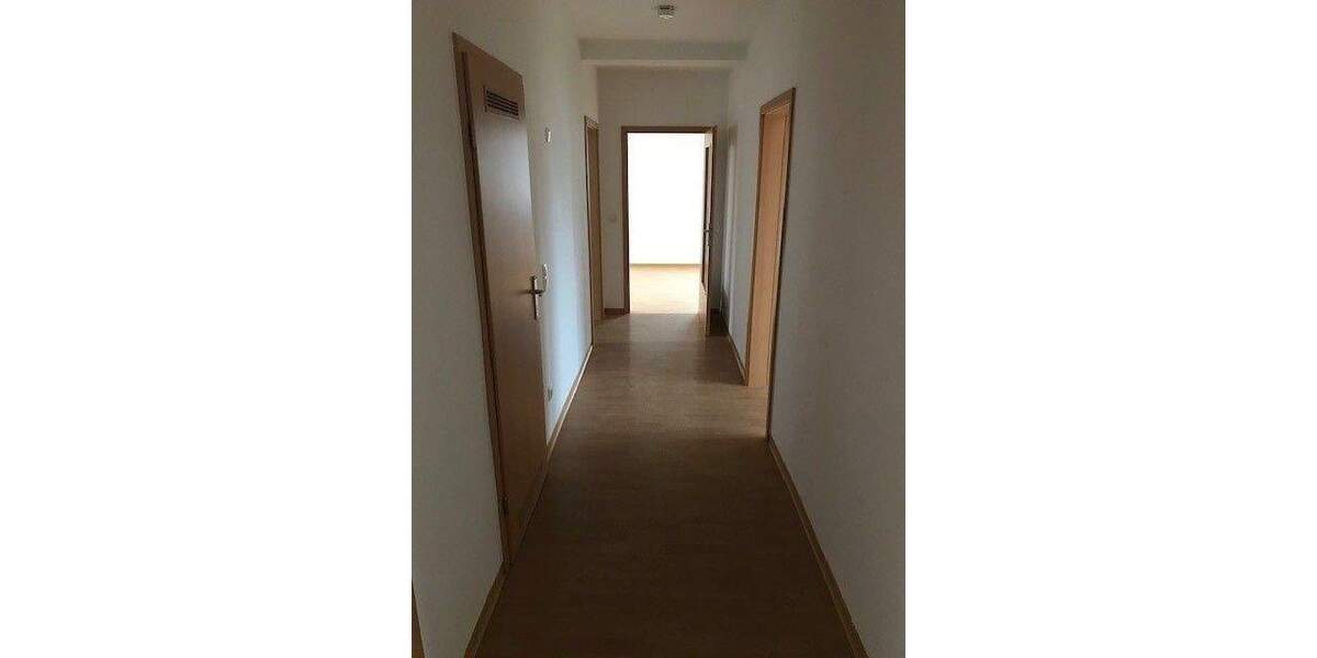 Etagenwohnung Seesen - 3 Zimmer, 79 m&sup2;, 495&euro; | Angebot:25730073