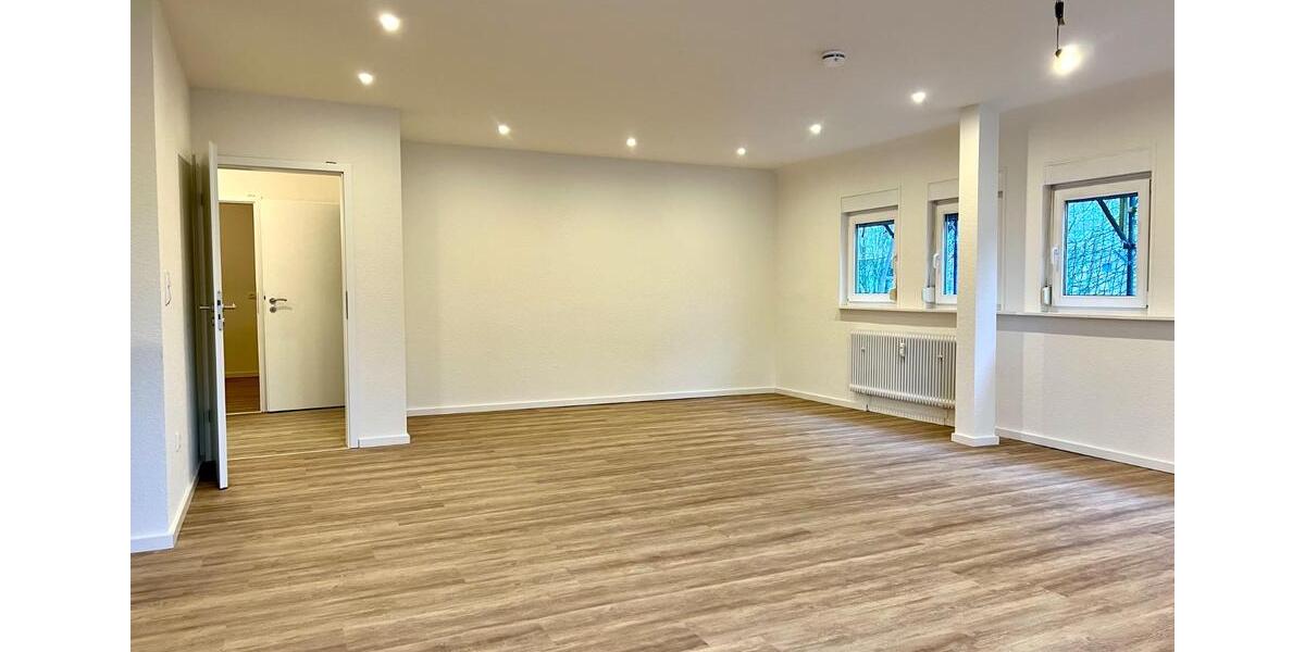 Etagenwohnung Mönchengladbach Nord - 2 Zimmer, 94 m&sup2;, 1.090&euro; | Angebot:26273875