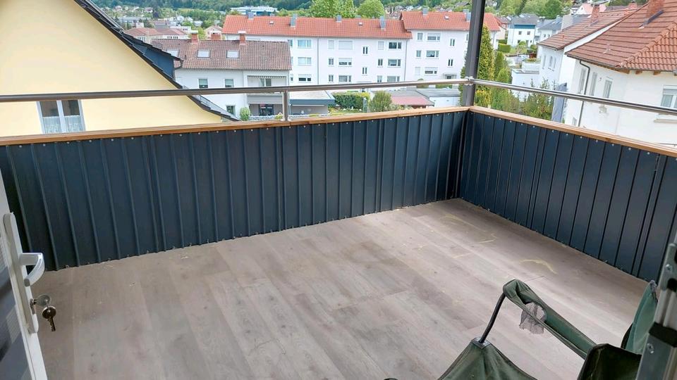 Dachgeschoßwohnung Tuttlingen - 4 Zimmer, 90 m&sup2;, 1.000&euro; | Angebot:26705312