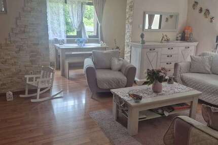 Wohnung Maintal - 4 Zimmer, 94 m&sup2;, 1.050&euro; | Angebot:26828968