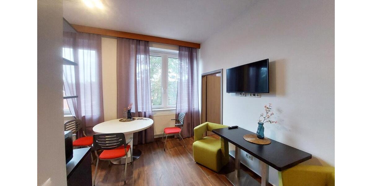 Gemütliche Wohnung mit Küche und Schlafzimmer. 1 zimmer