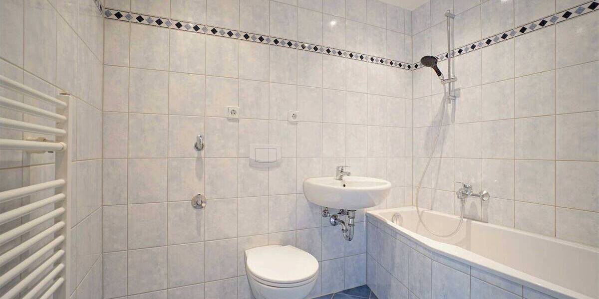 Etagenwohnung Freiberg Freiberg West - 3 Zimmer, 58 m&sup2;, 330&euro; | Angebot:26759101