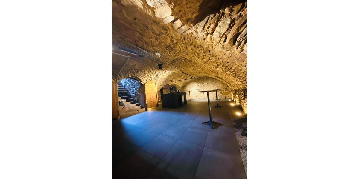 Bauernhaus, Landhaus Östrich-Winkel Oestrich - 1 Zimmer, 336 m&sup2;, 700&euro; | Angebot:25712570