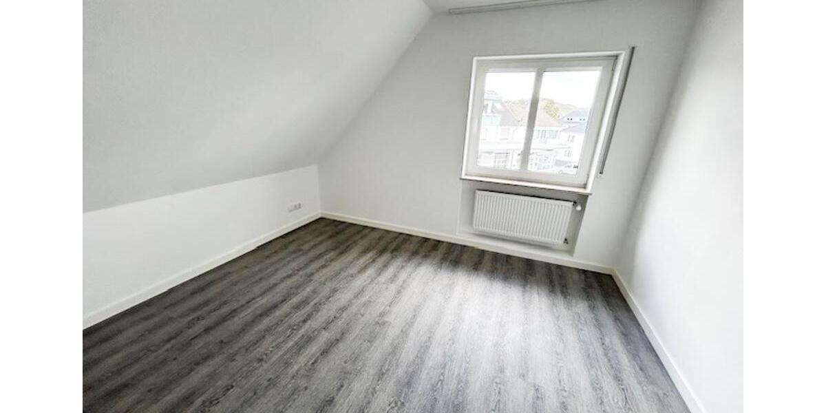 Frisch sanierte 5-Zimmer-Wohnung 5 zimmer