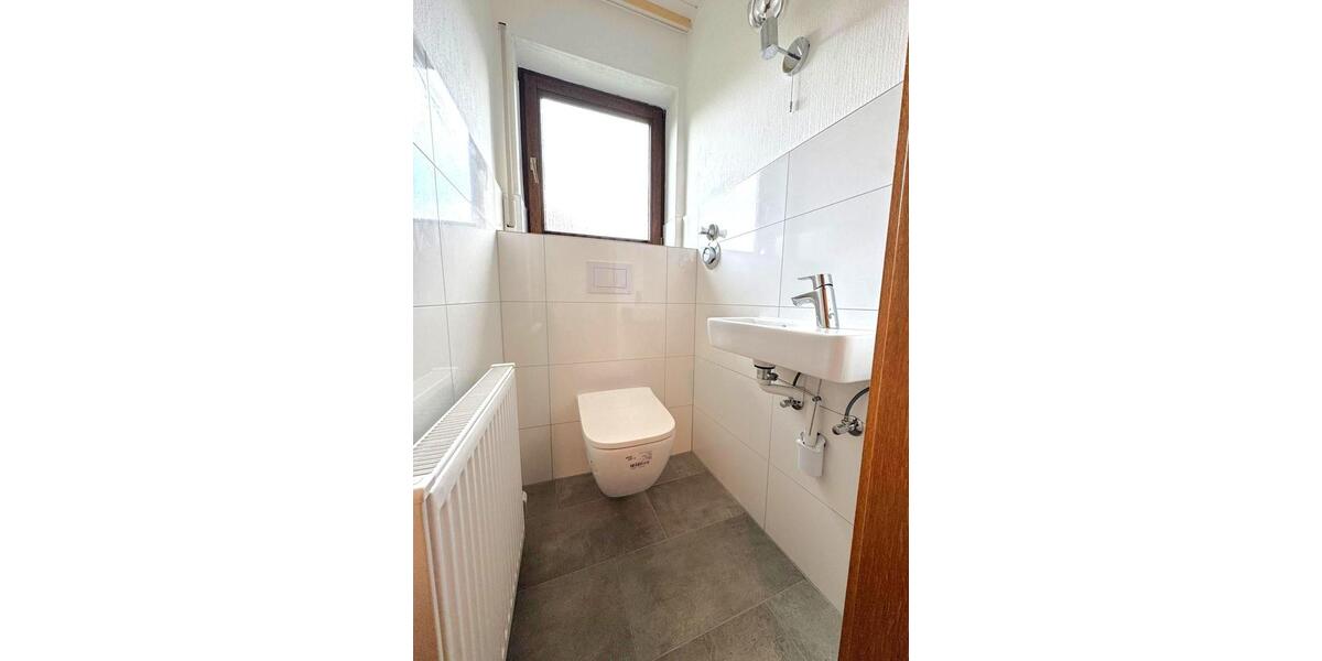 Erdgeschoßwohnung Bad Schwalbach - 4 Zimmer, 133 m&sup2;, 1.300&euro; | Angebot:26636099