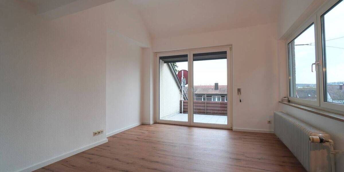 Top renovierte 3,5-Zimmer-Atelierwohnung mit EBK u. Südbalkon in bevorzugter Aussichtslage 3 zimmer