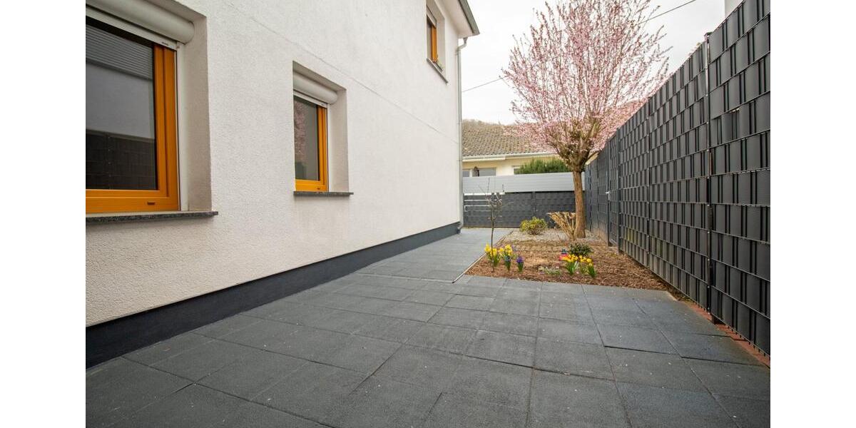 Terrassenwohnung Bad Breisig - 5 Zimmer, 146 m&sup2;, 1.200&euro; | Angebot:25899261