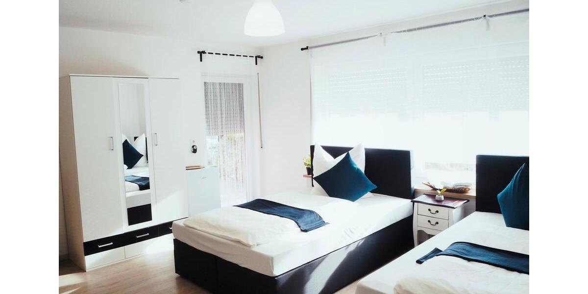 Wohnen auf Zeit Mühlhausen - 9 Zimmer, 200 m&sup2;, 35&euro; | Angebot:11489703