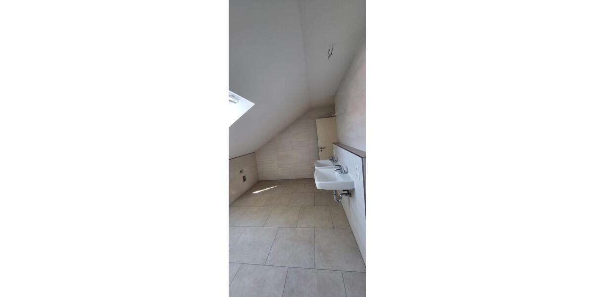 Dachgeschoßwohnung Barßel - 4 Zimmer, 90 m&sup2;, 900&euro; | Angebot:26477590