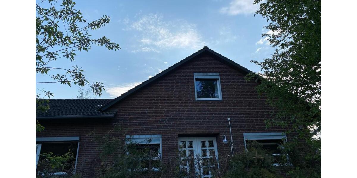 Wieder frei: Großes EFH mit traumhaftem Ausblick in Bramel 5 zimmer