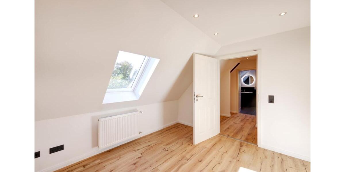 Maisonettenwohnung Augsburg Haunstetten-Siebenbrunn - 5 Zimmer, 132 m&sup2;, 2.190&euro; | Angebot:24745240