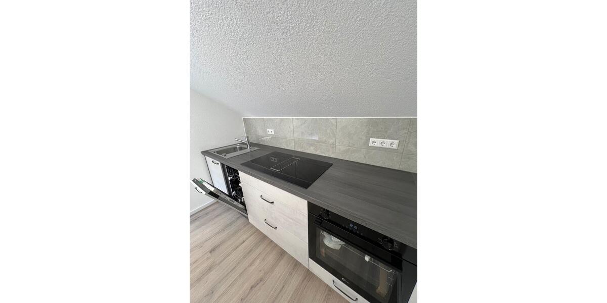 Dachgeschoßwohnung Stuttgart Zuffenhausen - 3 Zimmer, 67 m&sup2;, 1.200&euro; | Angebot:26640273