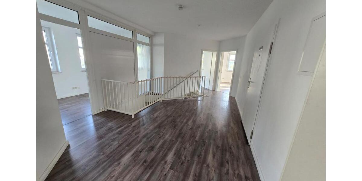 Erdgeschoßwohnung Falkensee - 5 Zimmer, 141 m&sup2;, 2.000&euro; | Angebot:24553142