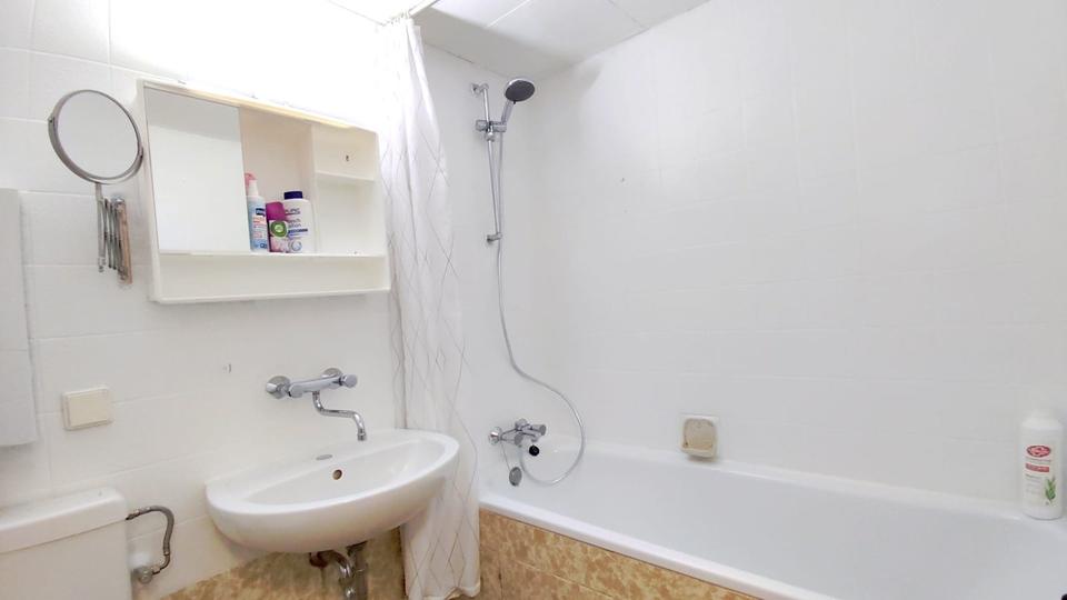 Etagenwohnung Hannover Linden-Limmer - 1 Zimmer, 50 m&sup2;, 800&euro; | Angebot:25280347