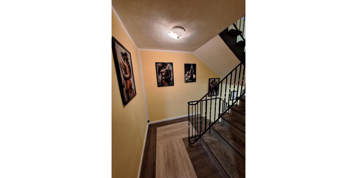 Wohnen auf Zeit Wanzleben-Börde Börde - 100 Zimmer, 100 m&sup2;, 15&euro; | Angebot:19398072