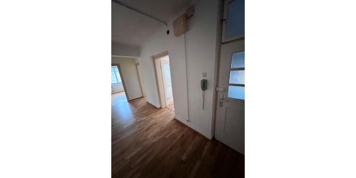 Etagenwohnung Augsburg - 5 Zimmer, 105 m&sup2;, 1.450&euro; | Angebot:25951794