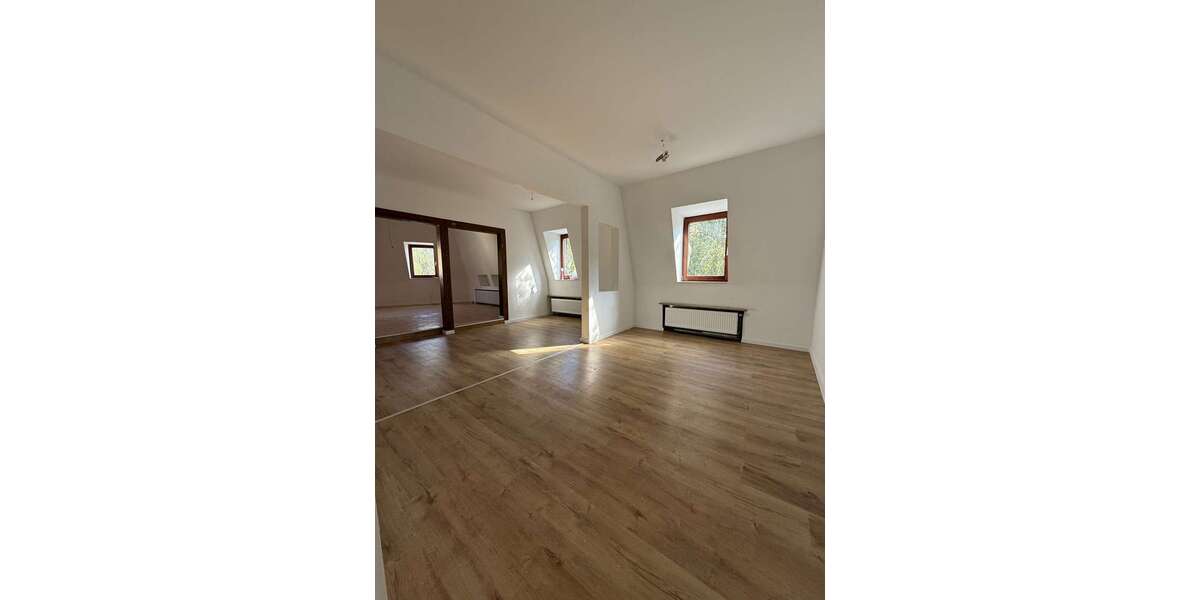 Etagenwohnung Bochum - 5 Zimmer, 110 m&sup2;, 990&euro; | Angebot:27345239