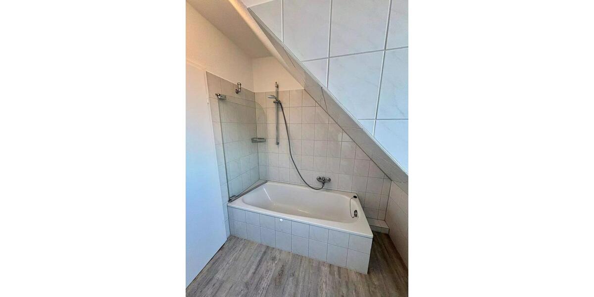Dachgeschoßwohnung Stade Bützfleth - 2 Zimmer, 62 m&sup2;, 686&euro; | Angebot:24974323