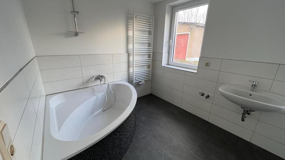 Großzügiges Einfamilienhaus mieten Siebenlehn mit Einliegerwohnung in Alleinlage 7 zimmer