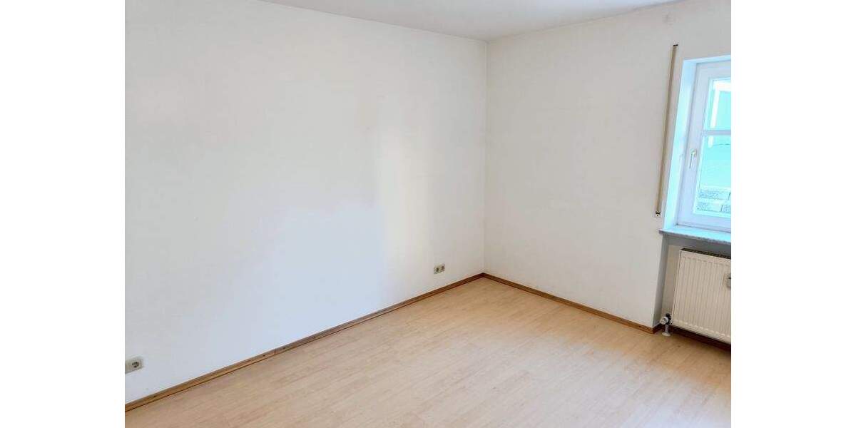Etagenwohnung Kößlarn - 3 Zimmer, 70 m&sup2;, 600&euro; | Angebot:25916376